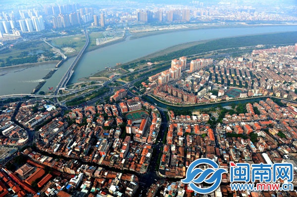 泉州提出將古城與古港、新區(qū)串聯(lián)起來發(fā)展，建設(shè)多元