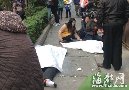 男子抱4歲兒跳樓雙雙殞命