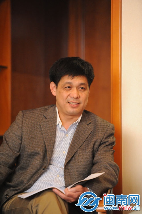 鯉中街道書(shū)記楊新智