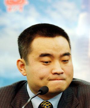 女歌手黃鷺要與健力寶原董事長張海獄中結婚1