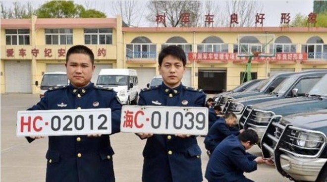 圖注：全軍和武警部隊目前使用大量非國產(chǎn)品牌軍車