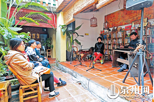 客棧經(jīng)常舉辦一些文化活動(dòng)，吸引不少市民和游客。