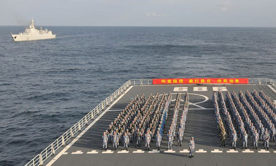 中國海軍南海艦隊遠海訓(xùn)練編隊巡航曾母暗沙