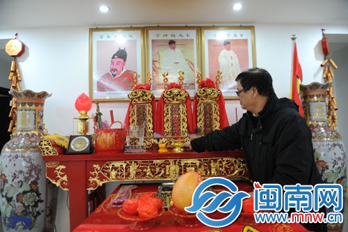 如今趙氏祠堂只能暫時安置在小區(qū)套房內