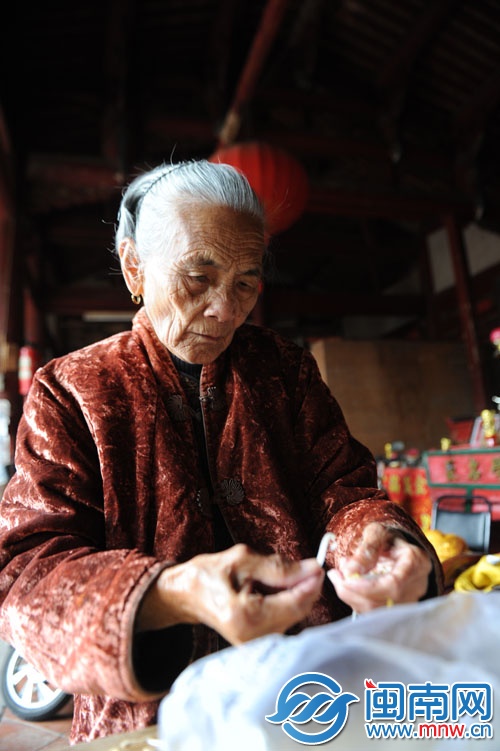 已經(jīng)89歲的尤阿婆身體硬朗，夸贊兒孫孝順