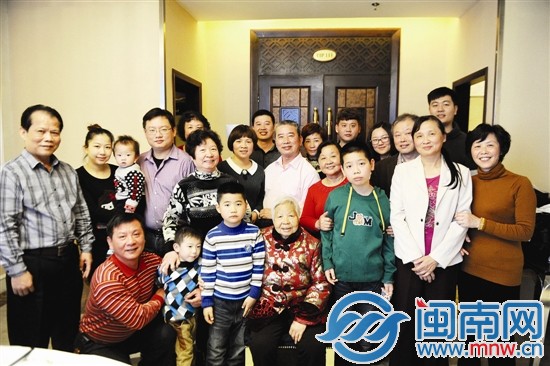劉寶珠一家四代，人口眾多