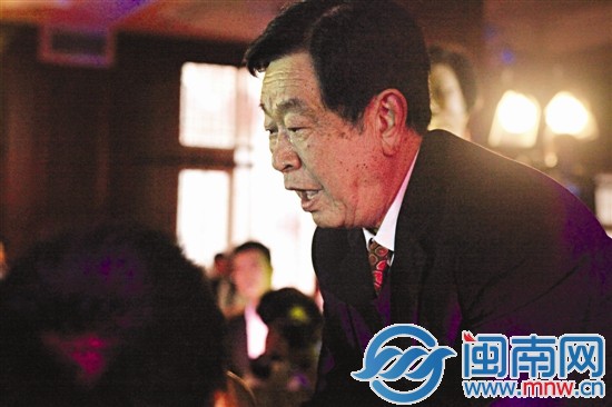 成功圓夢(mèng)，吳天乙老師激動(dòng)得流淚