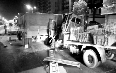追尾后，兩車卡在一起