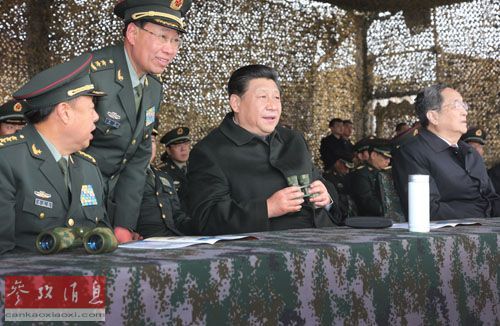 國(guó)家主席習(xí)近平看望慰問(wèn)駐新疆部隊(duì)。