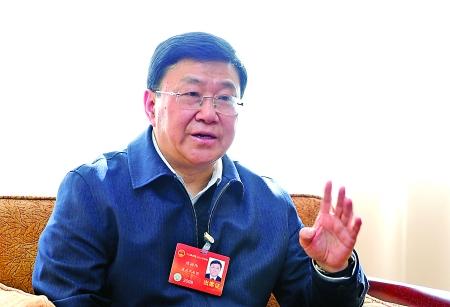 譚棲偉