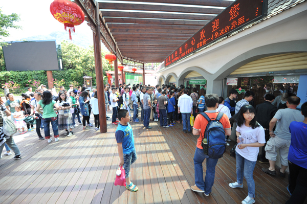 “舌尖”效應(yīng)：游客尋泉州美食 品嘗蘿卜飯潤餅菜