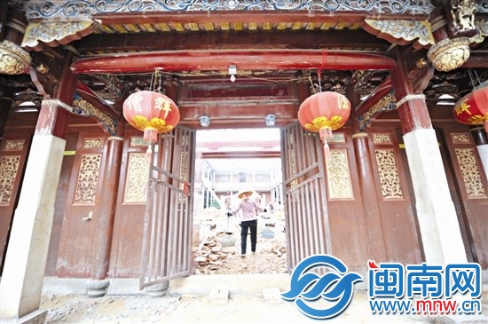 東禪寺大殿正在重修