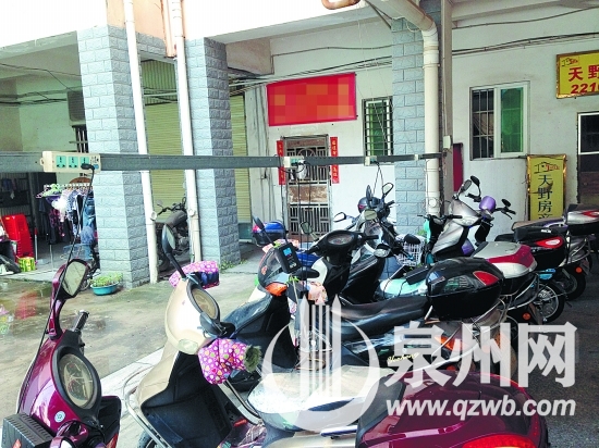 有的小區(qū)使用簡易充電設(shè)施，使用的排插不規(guī)范
