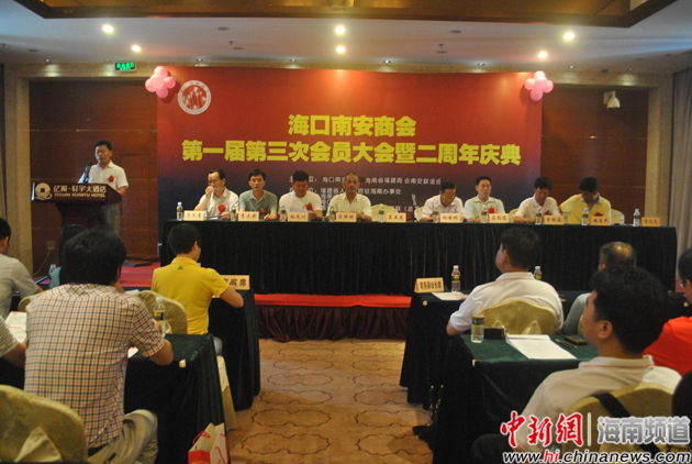 ?？谀习采虝闪芍苣?