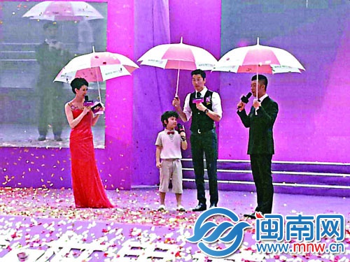 “男神”張亮與“萌神”仔仔現(xiàn)場演繹親子秀