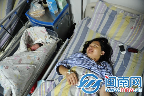 小郭順利生下八斤男寶寶