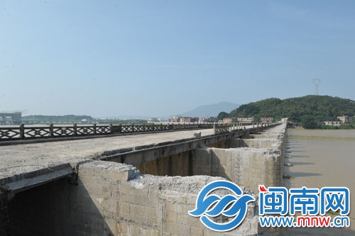 舊金雞攔河閘閘門和閘室拆除完成