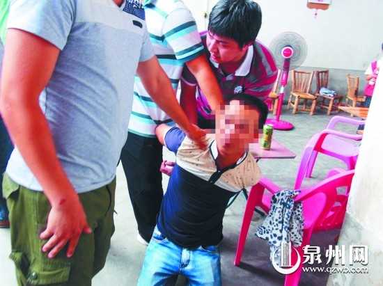 5月27日，專案組奔赴湖頭鎮(zhèn)，抓獲偷盜家禽的犯罪嫌