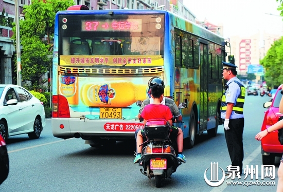管理時緊時松，助長電動車闖入機動車道