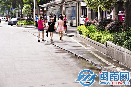路面沉降出現(xiàn)“錯層”，留下風(fēng)險