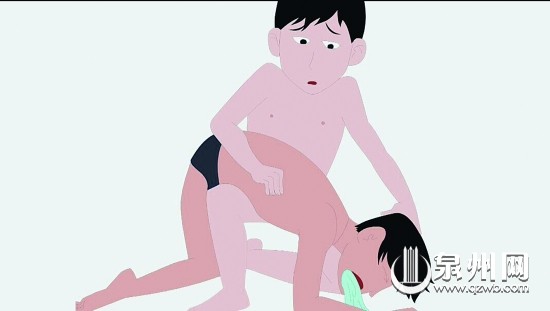 按壓其腹、背部，進(jìn)行控水處理
