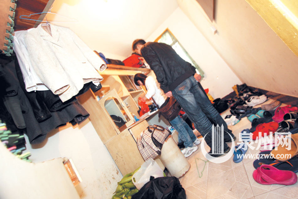 傳銷底層業(yè)務員租住在一起，并有房主對他們進行控制
