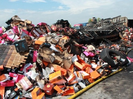 事故現(xiàn)場(chǎng)